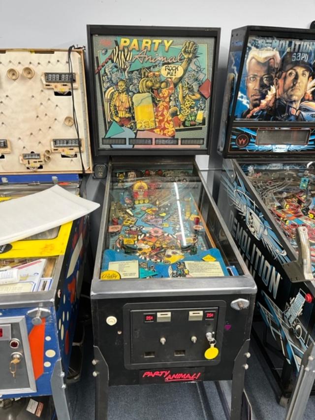 Pinball Machines – Arcades and More